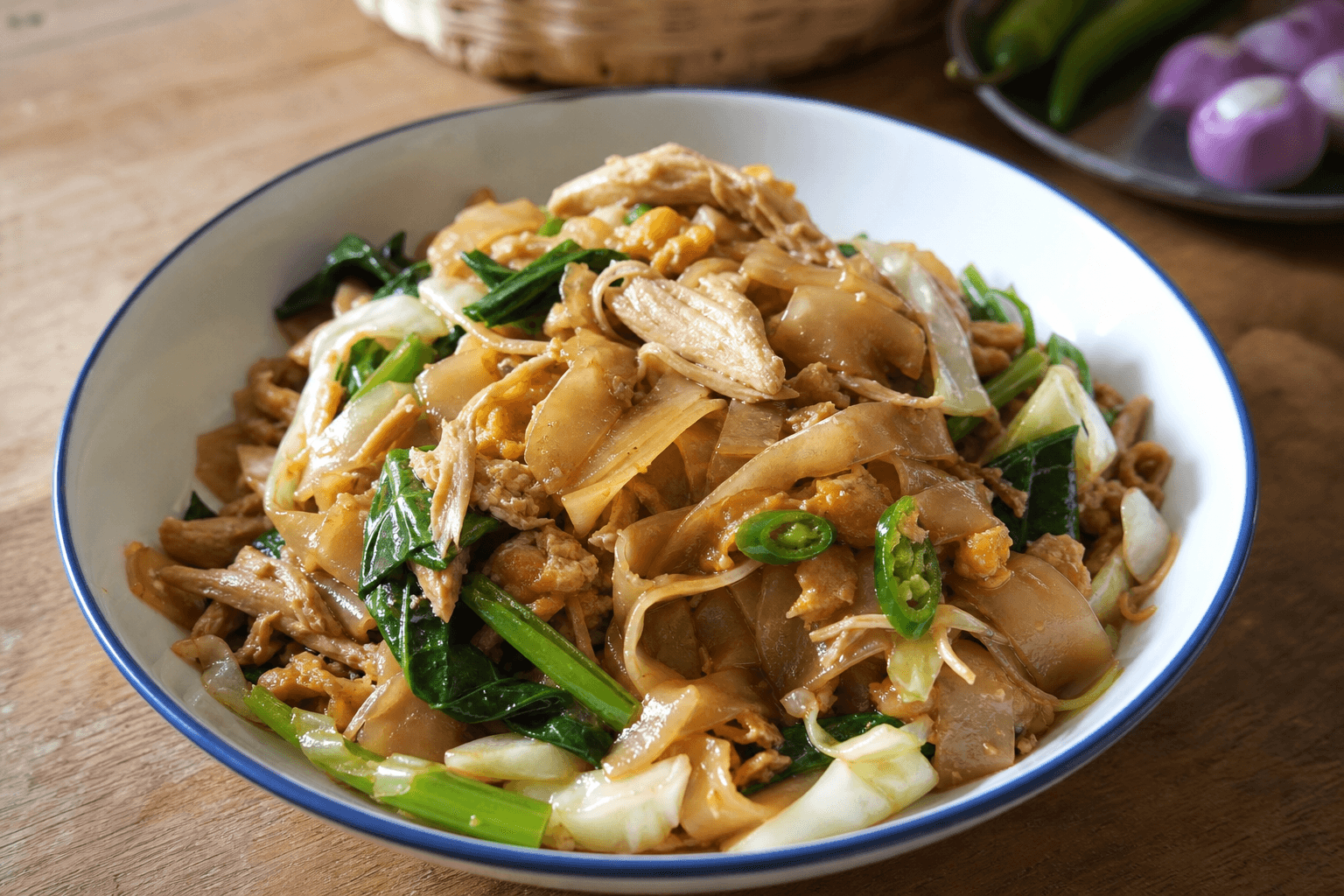 Kwetiau Goreng Ayam Cabai Hijau